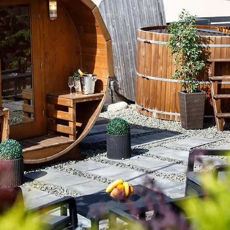 Arnyas Panzio Bed & Breakfast *