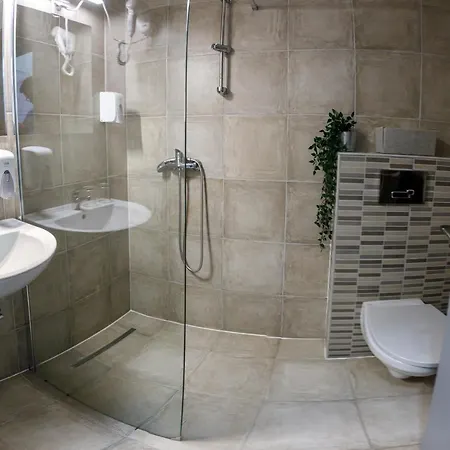 árnyas Panzió Alojamento de Acomodação e Pequeno-almoço