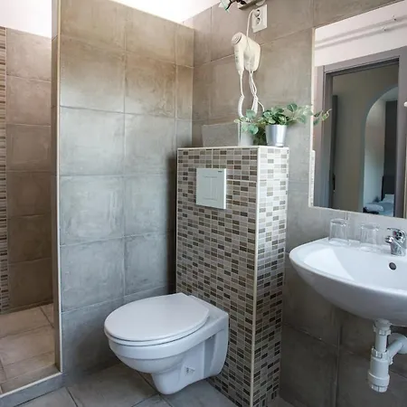 Arnyas Panzio Bed & Breakfast
