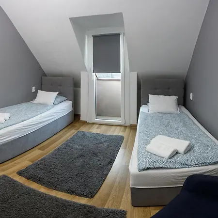 Arnyas Panzio 3* Gödöllő