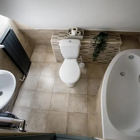 Alojamento de Acomodação e Pequeno-almoço árnyas Panzió Gödöllő