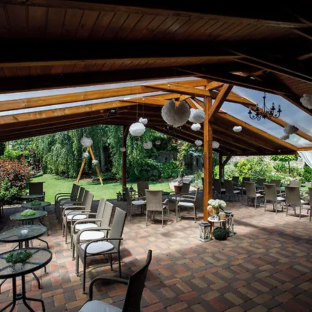 árnyas Panzió 3* Gödöllő