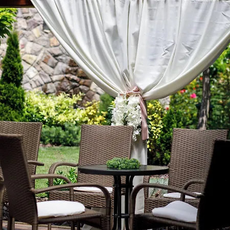 árnyas Panzió 3* Gödöllő