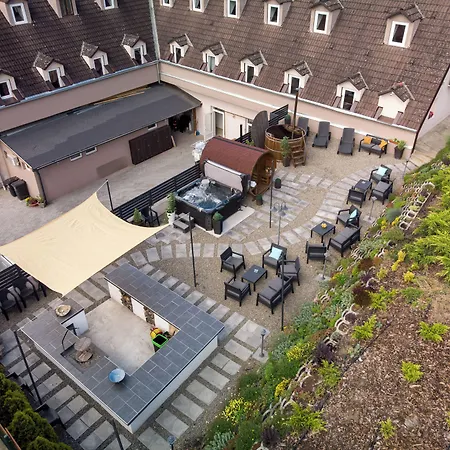 Arnyas Panzio B&B 3*