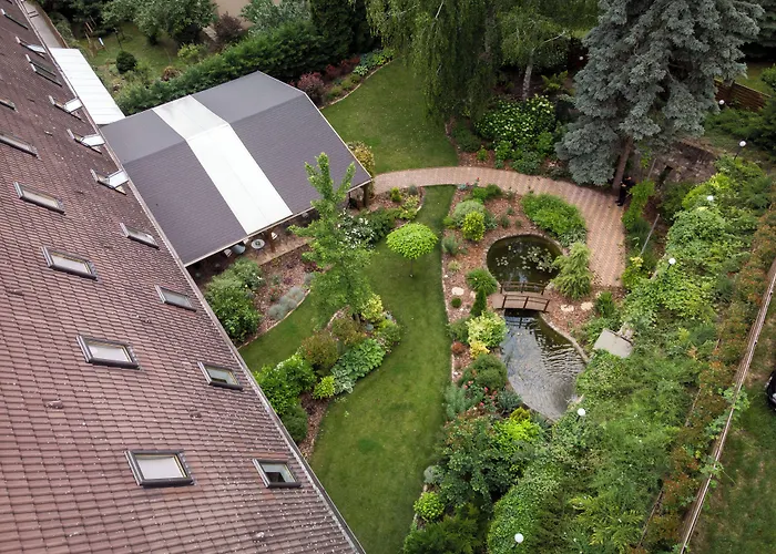 Arnyas Panzio לינה וארוחת בוקר